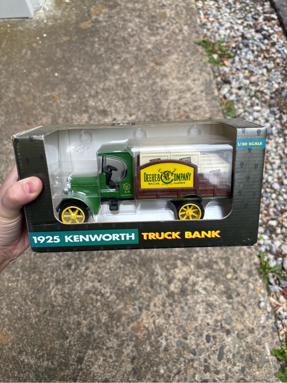 john deere 1925 kenworth truck bank